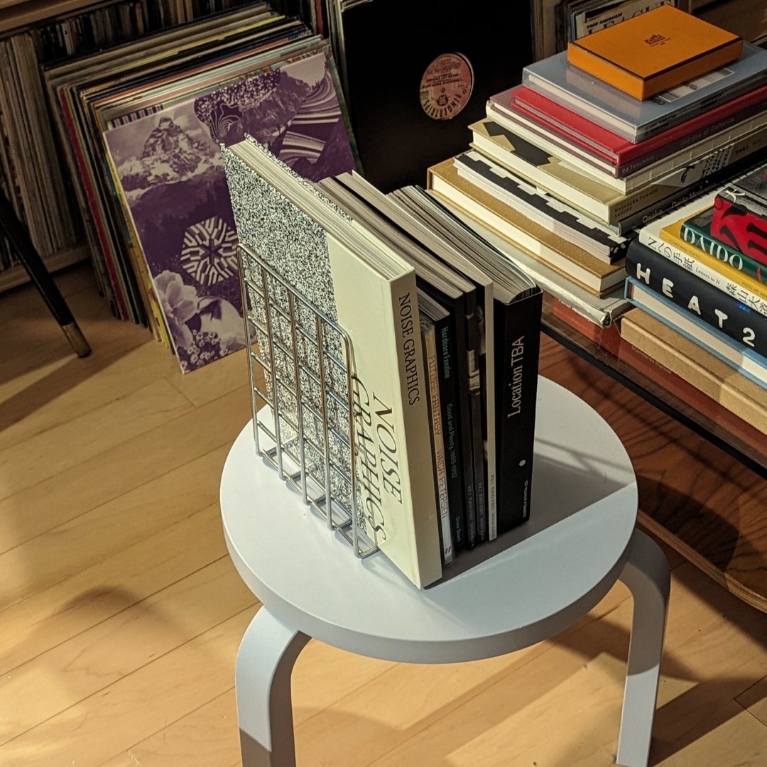 Churvy Record & Book Stand (Chrome Wire Storage Rack) – Olio Music & Art